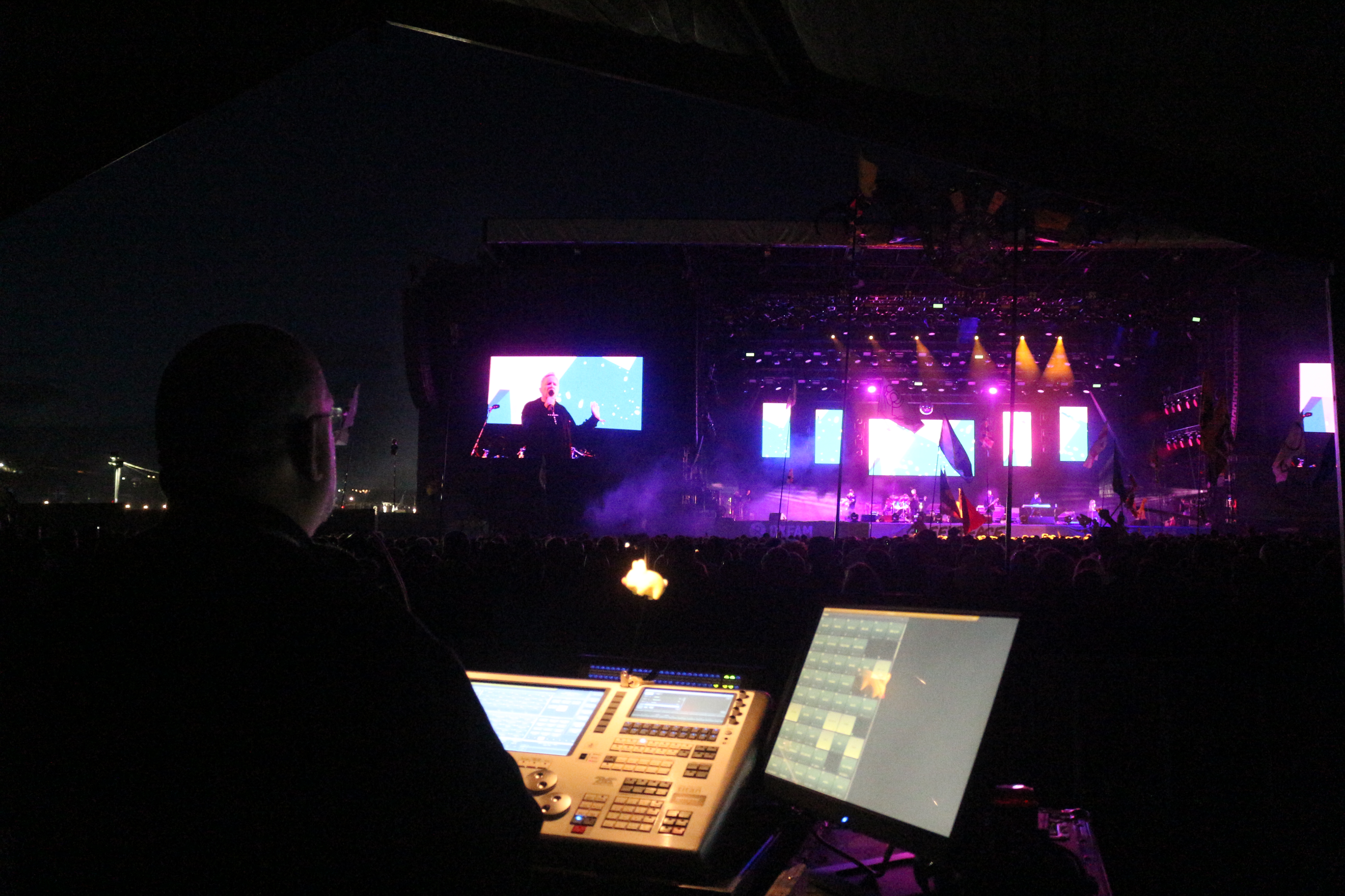 Avolites delivers eclectic mix of lighting and video at Glastonbury 2016